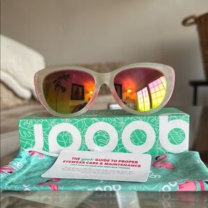 Stylish Pink and Gold Sunglasses